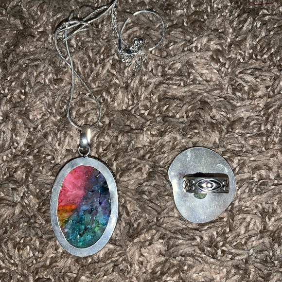 Rainbow Solar Quartz Ring & Necklace Set - Picture 3 of 8